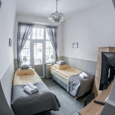 Apartamenty Pod Jedynka - Jednosci Narodowej 3/1 シクラルスカ・ポレンバ エクステリア 写真